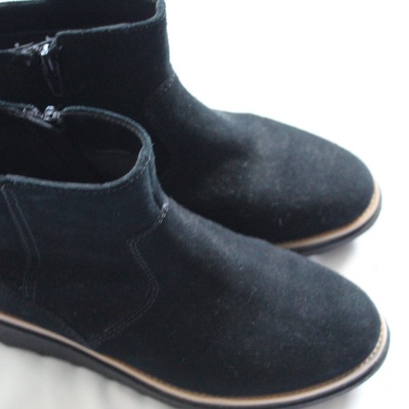 Women's Suede Wedge Ankle Bootie Black Size 7 - Picture 3 of 6